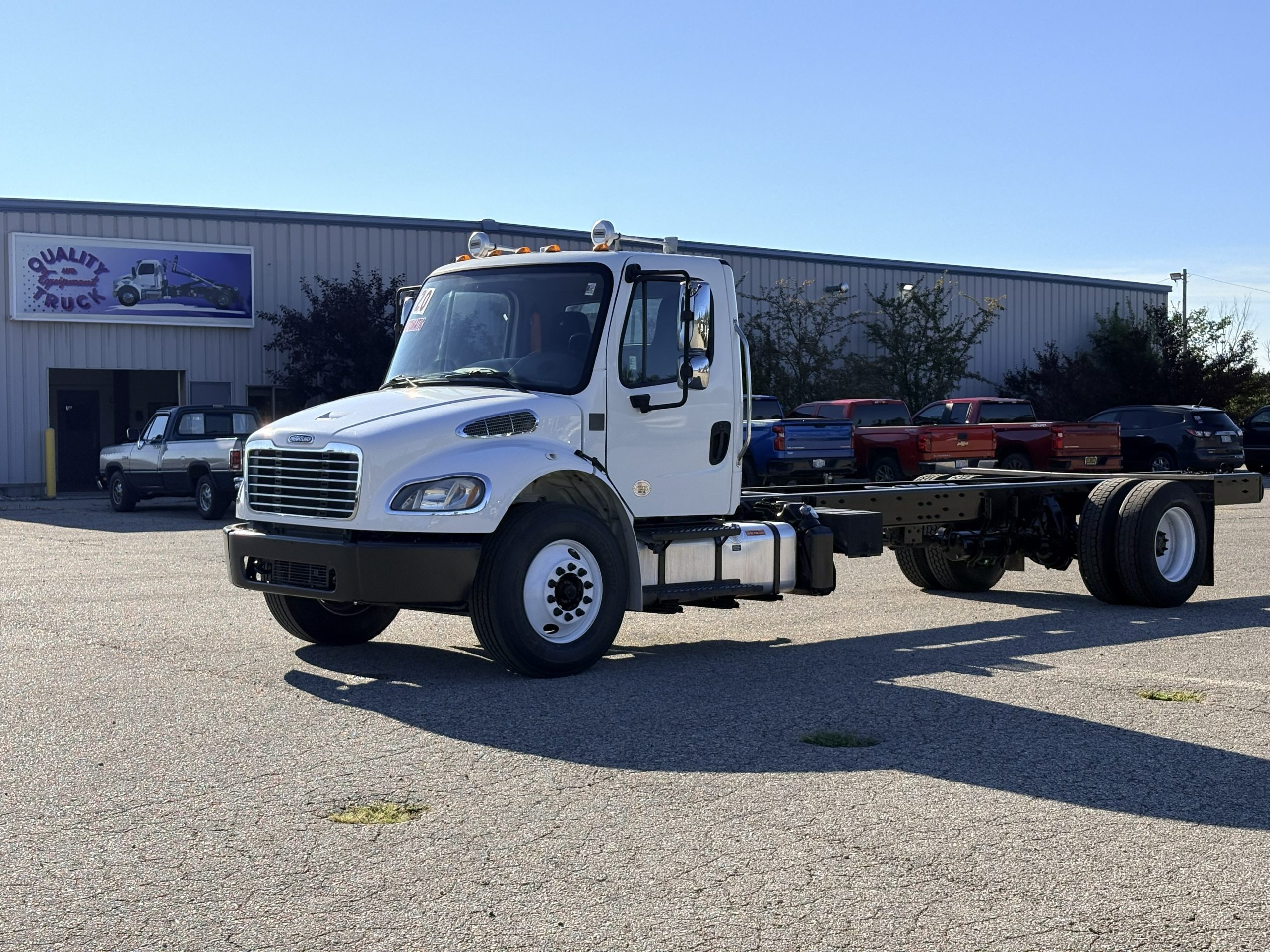 Used 2020 Freightliner M2 Hooklift Truck USED 2020 Freightliner M2 Hooklift Truck - image 3 of 6