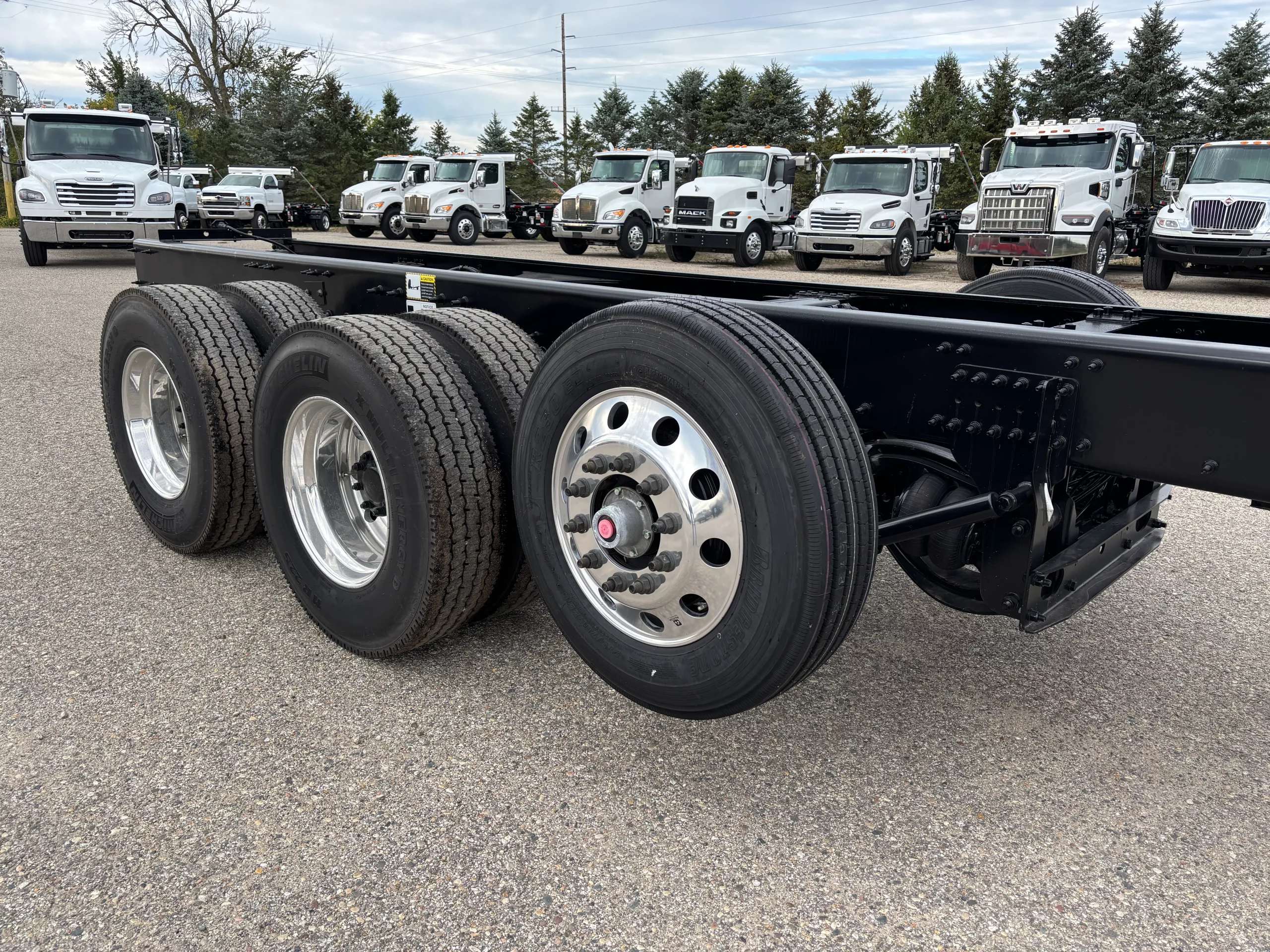 NEW 2026 Mack Granite Hooklift Truck - image 6 of 6