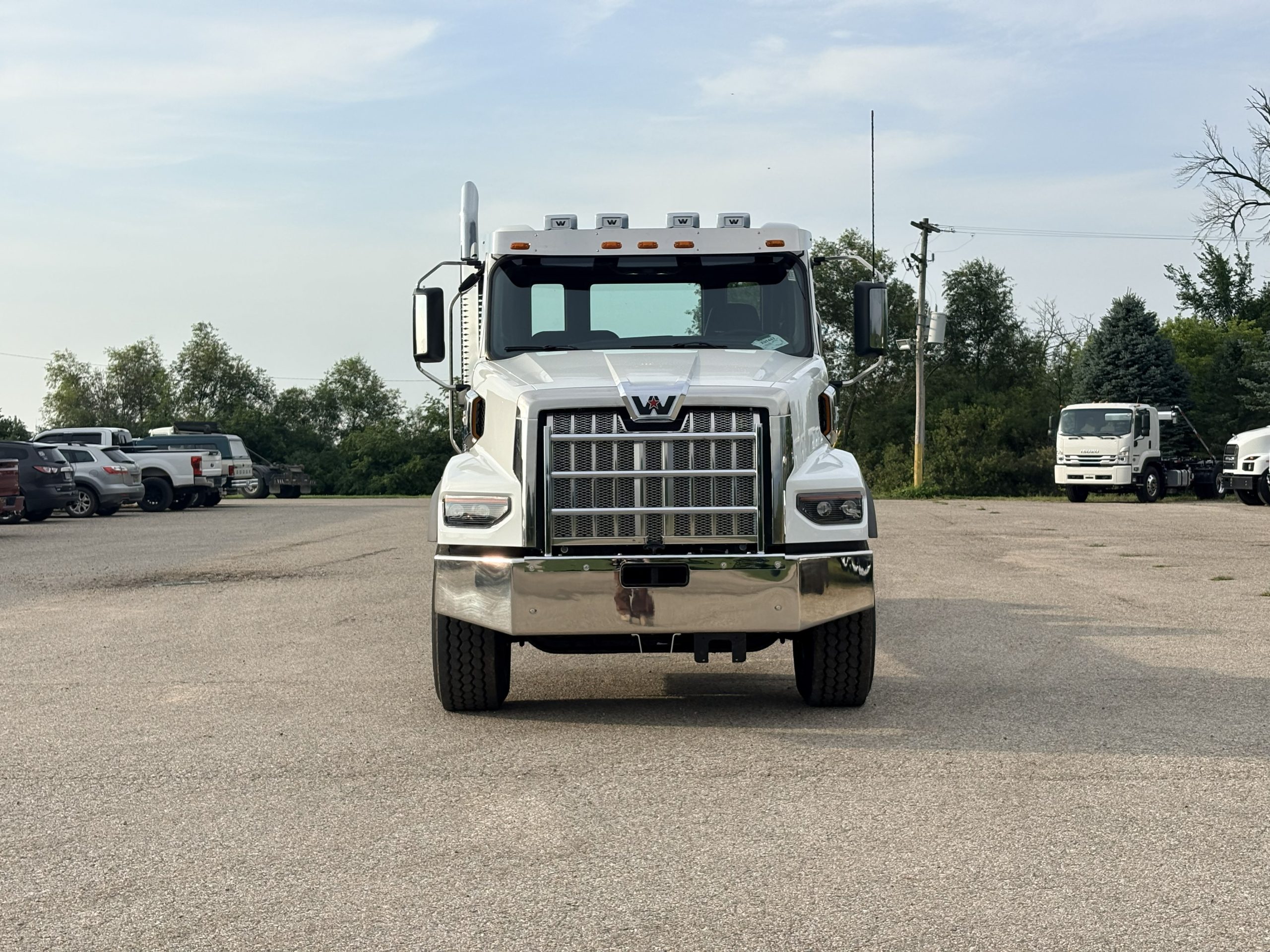 New 2027 Western Star 49X Hooklift Truck NEW 2027 Western Star 49X Hooklift Truck - image 2 of 6