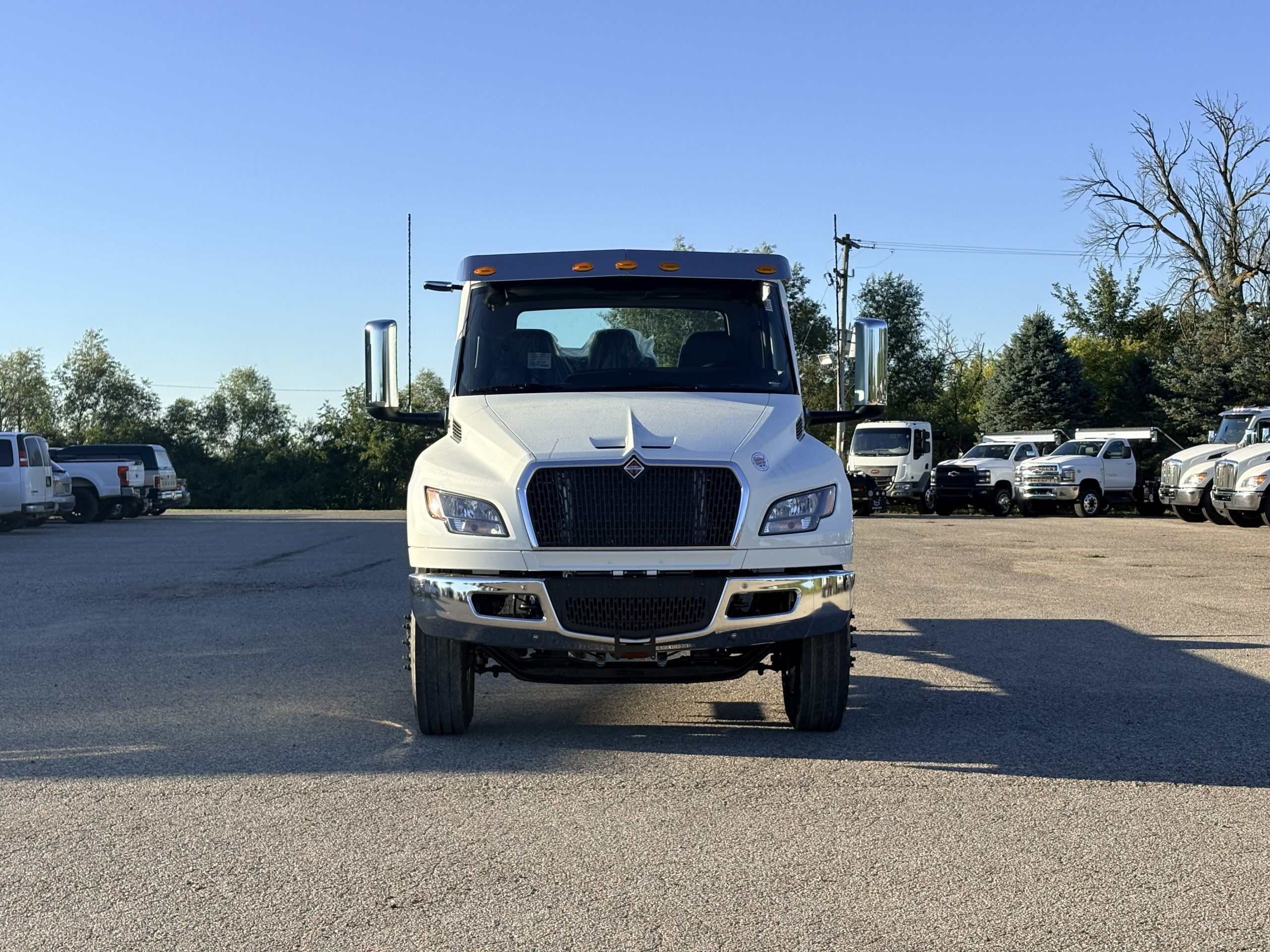 NEW 2027 International MV Hooklift Truck - image 2 of 6
