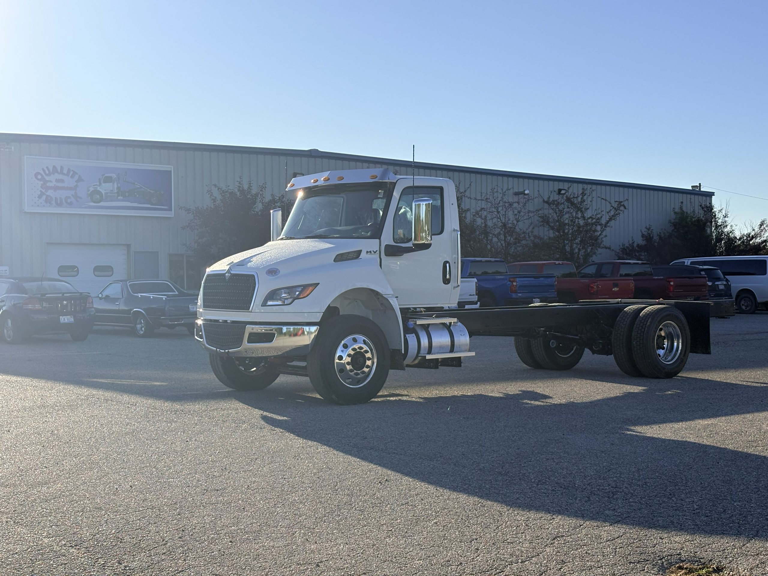 NEW 2027 International MV Hooklift Truck - image 3 of 6