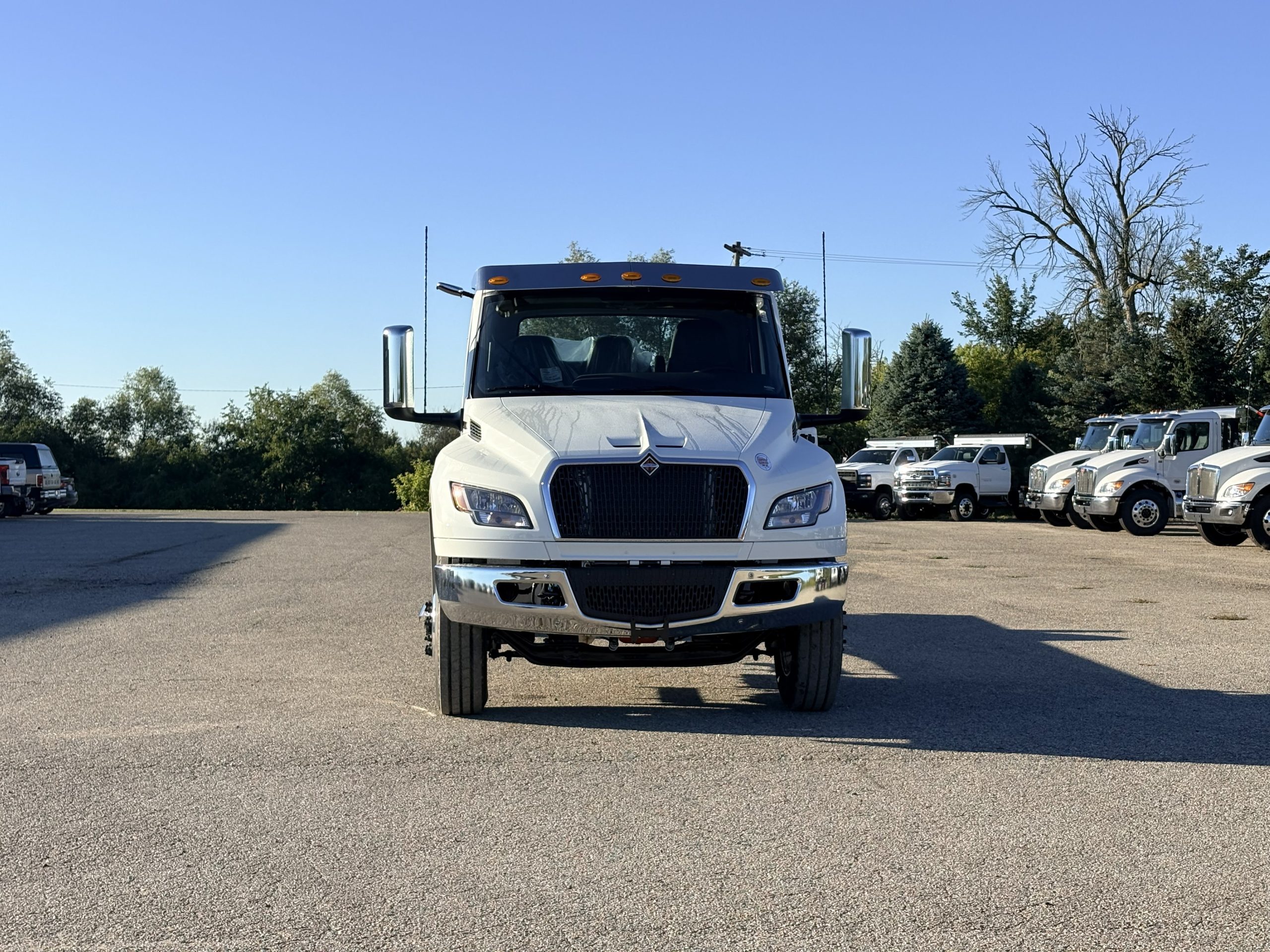 NEW 2027 International MV Hooklift Truck - image 2 of 6