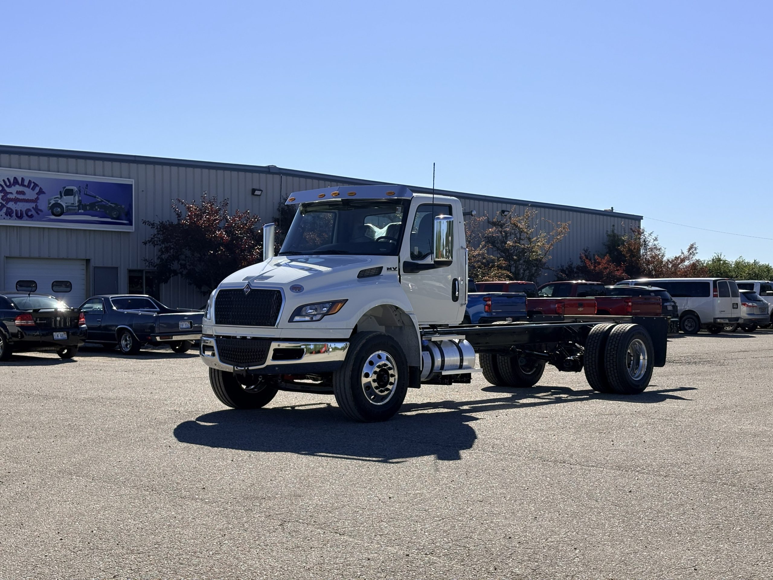 NEW 2027 International MV Hooklift Truck - image 1 of 6