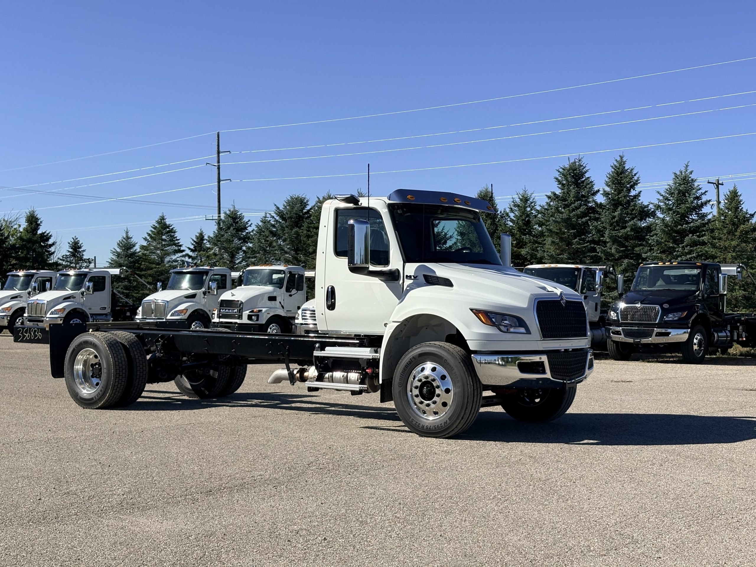 NEW 2027 International MV Hooklift Truck - image 3 of 6