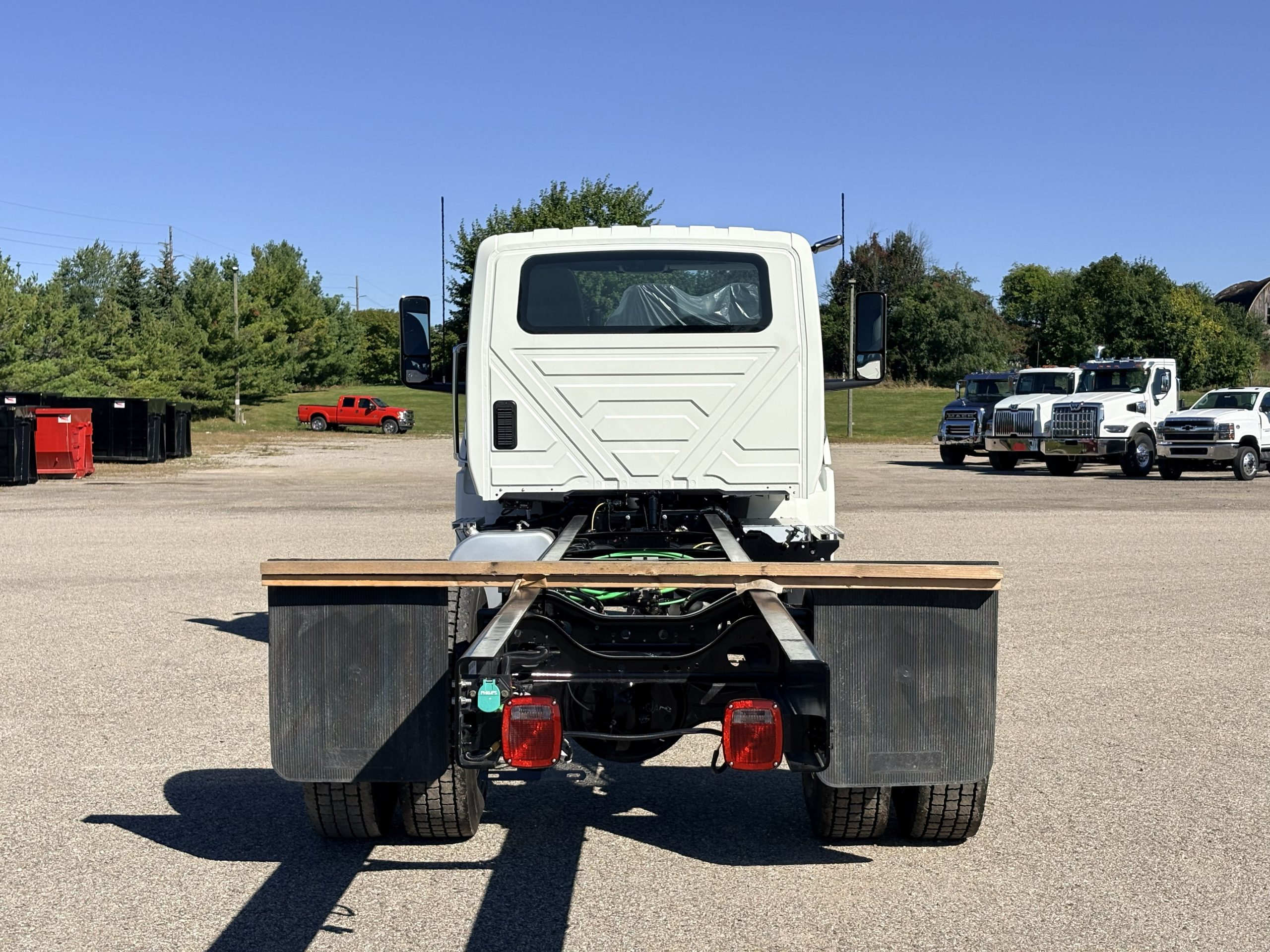 NEW 2027 International MV Hooklift Truck - image 6 of 6