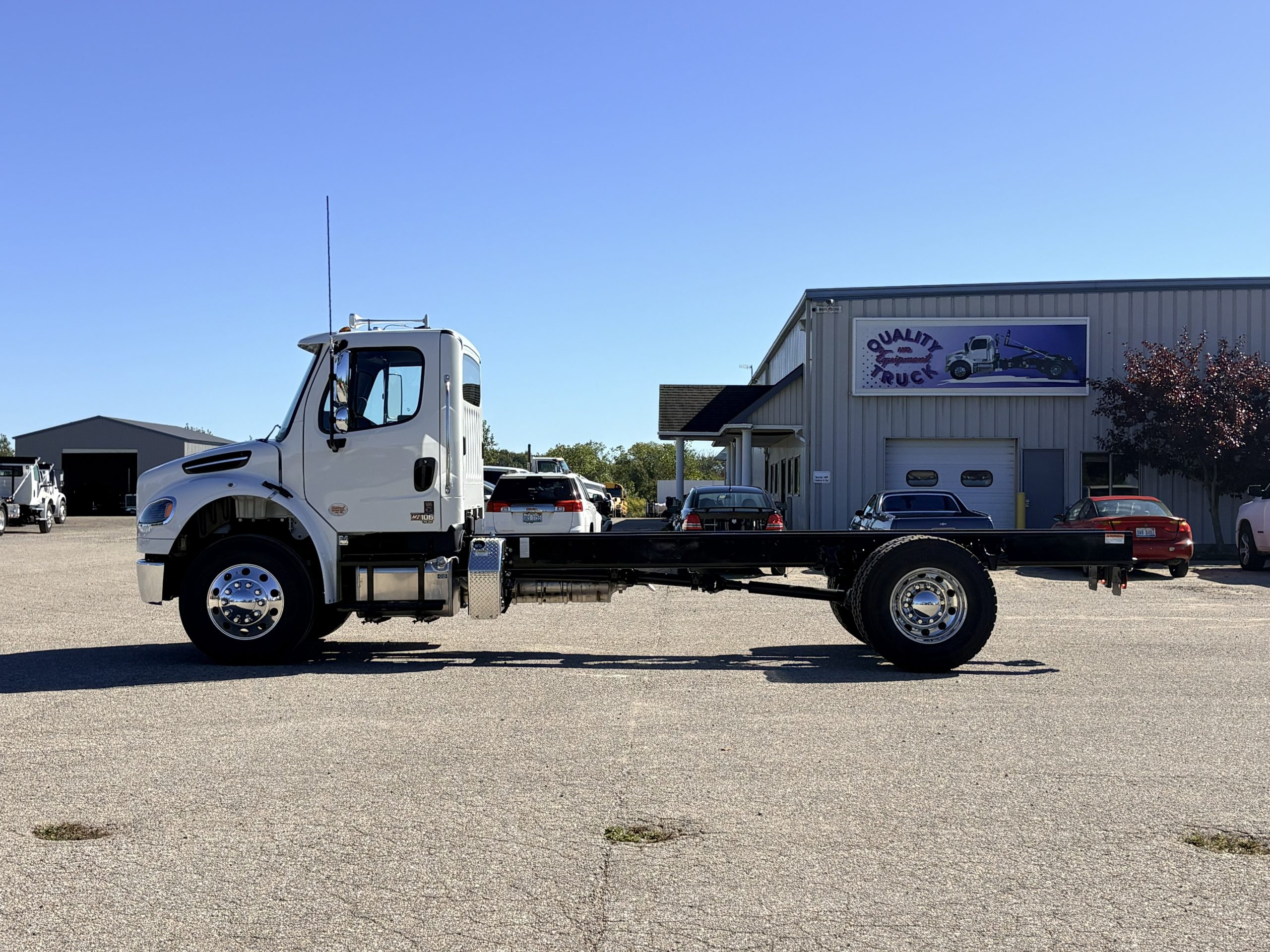 NEW 2027 Freightliner M2 Hooklift Truck - image 5 of 6