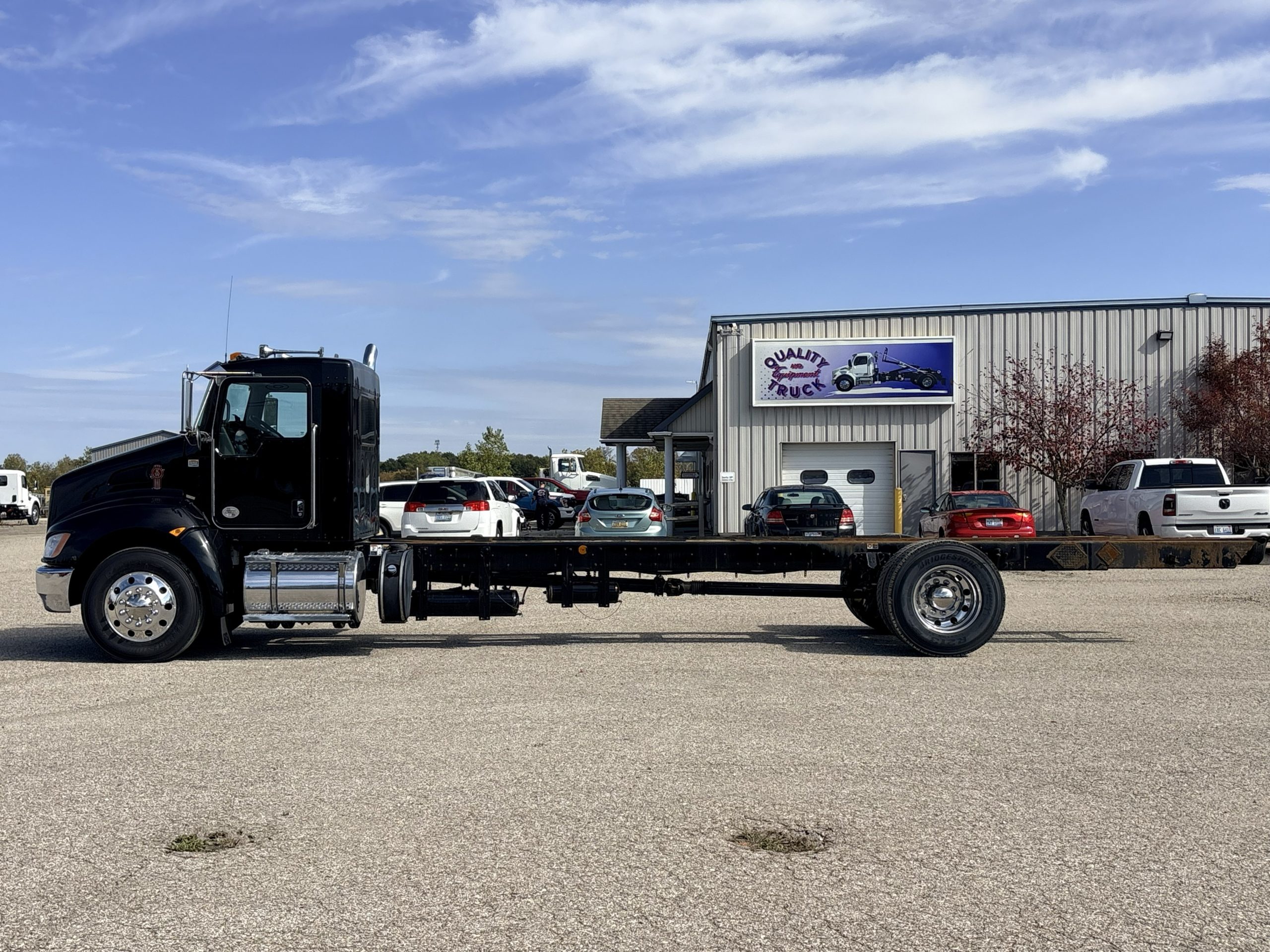 Used 2021 Kenworth T370 Hooklift Truck USED 2021 Kenworth T370 Hooklift Truck - image 5 of 6