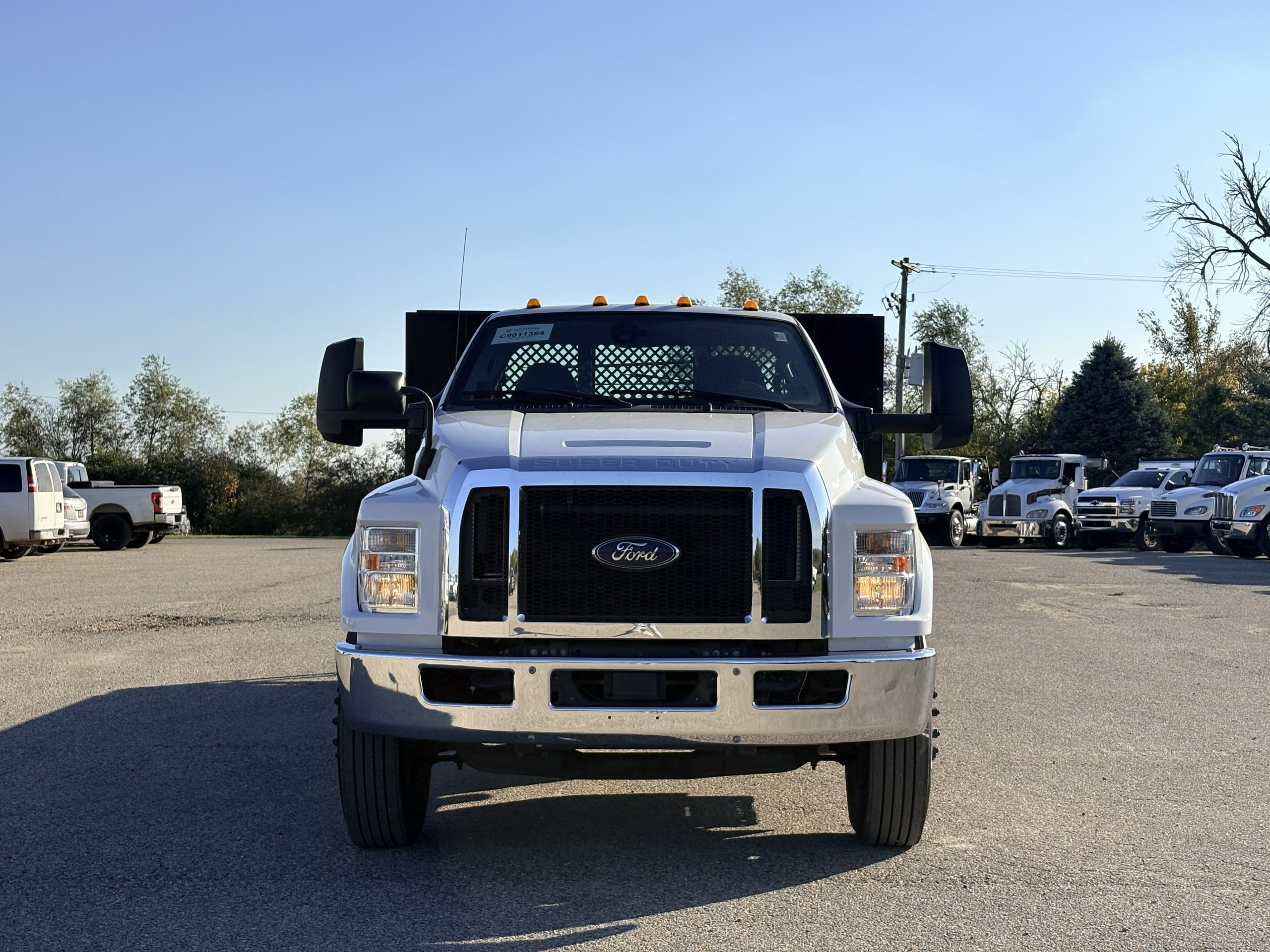 2022 Ford F-750 — photo 2
